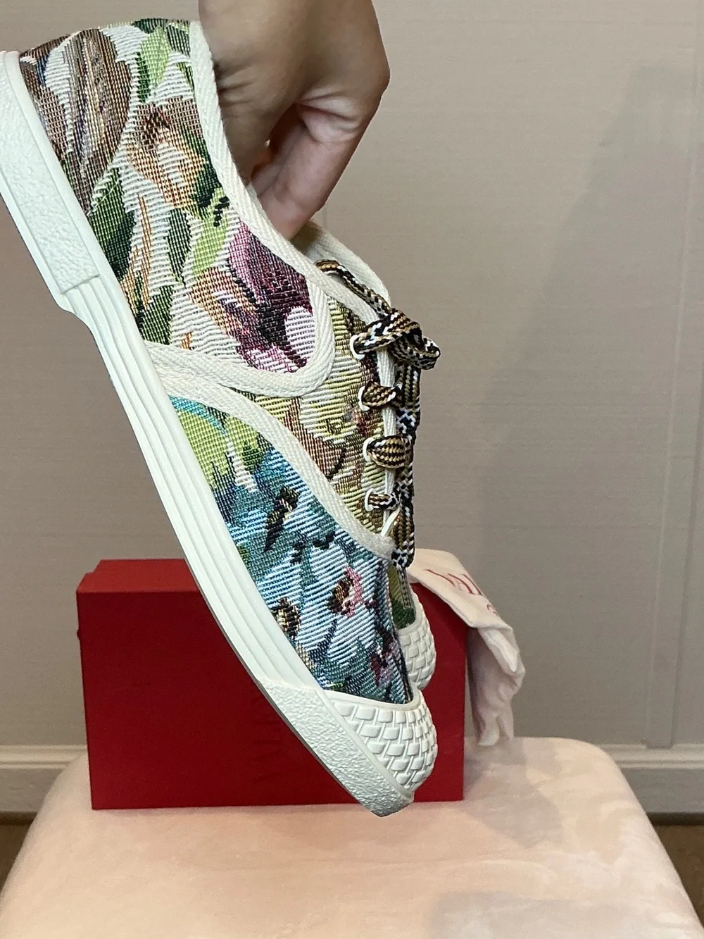 Valentino Garavani Floral Tapestry Low-Top Sneakers - Multicolor Embroidered